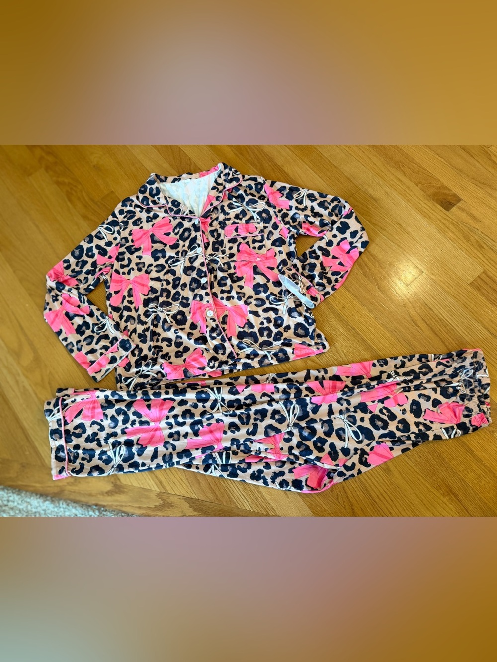 Pink & White bows Leopard ladies  Pajama Set- super soft large